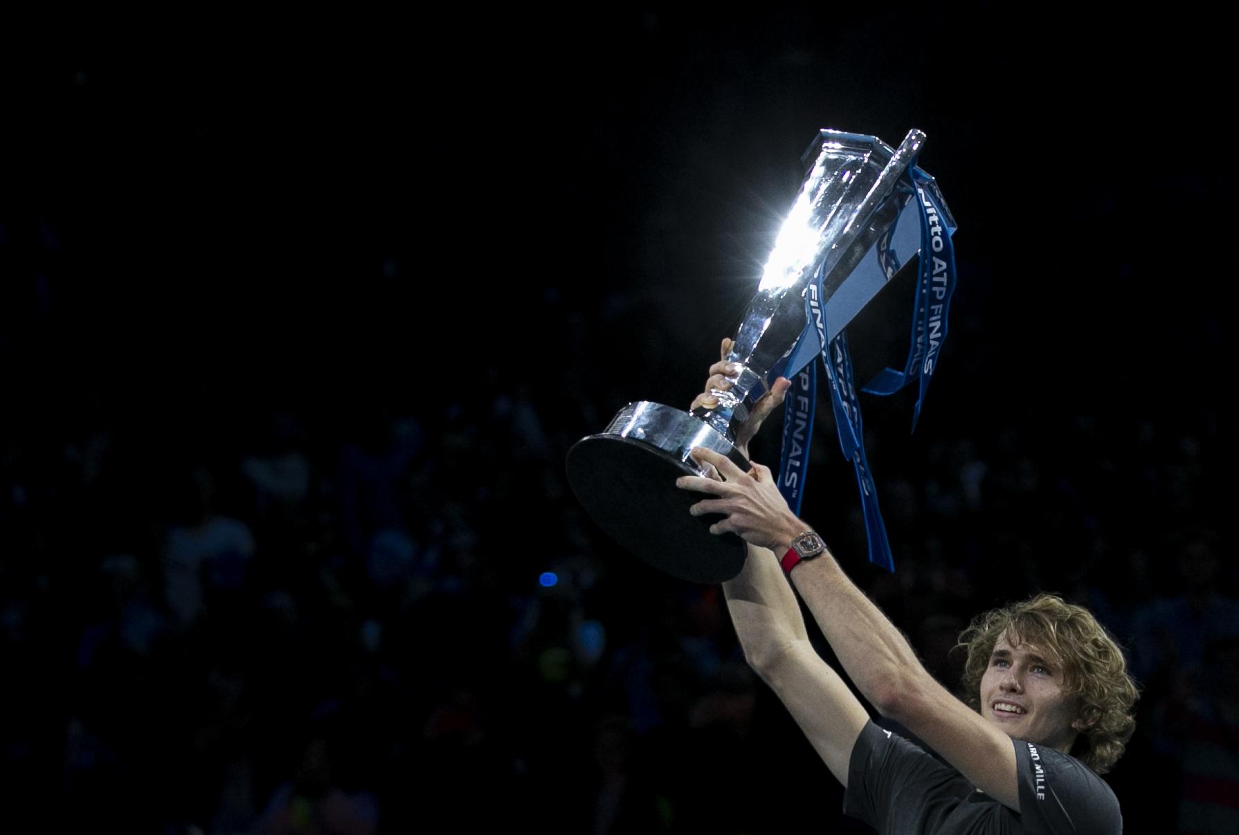 年终总决赛逆转澳网，兹维列夫点燃赛场