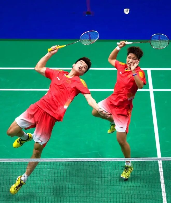 泰国队鏖战丹麦队，黄鸭组合刷新纪录