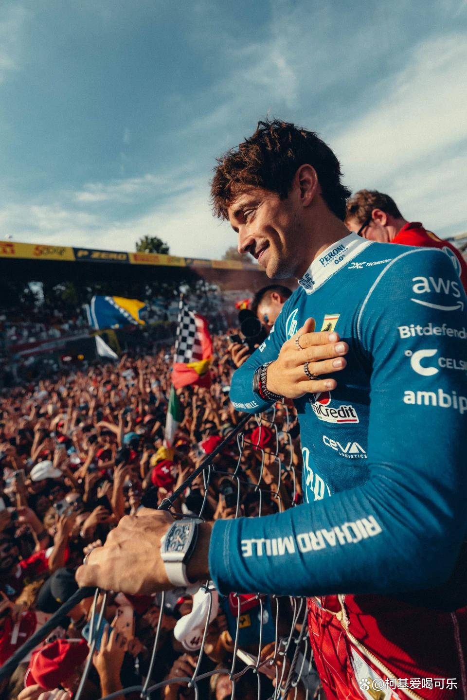 梅赛德斯横扫索伯车队，勒克莱尔点燃赛场