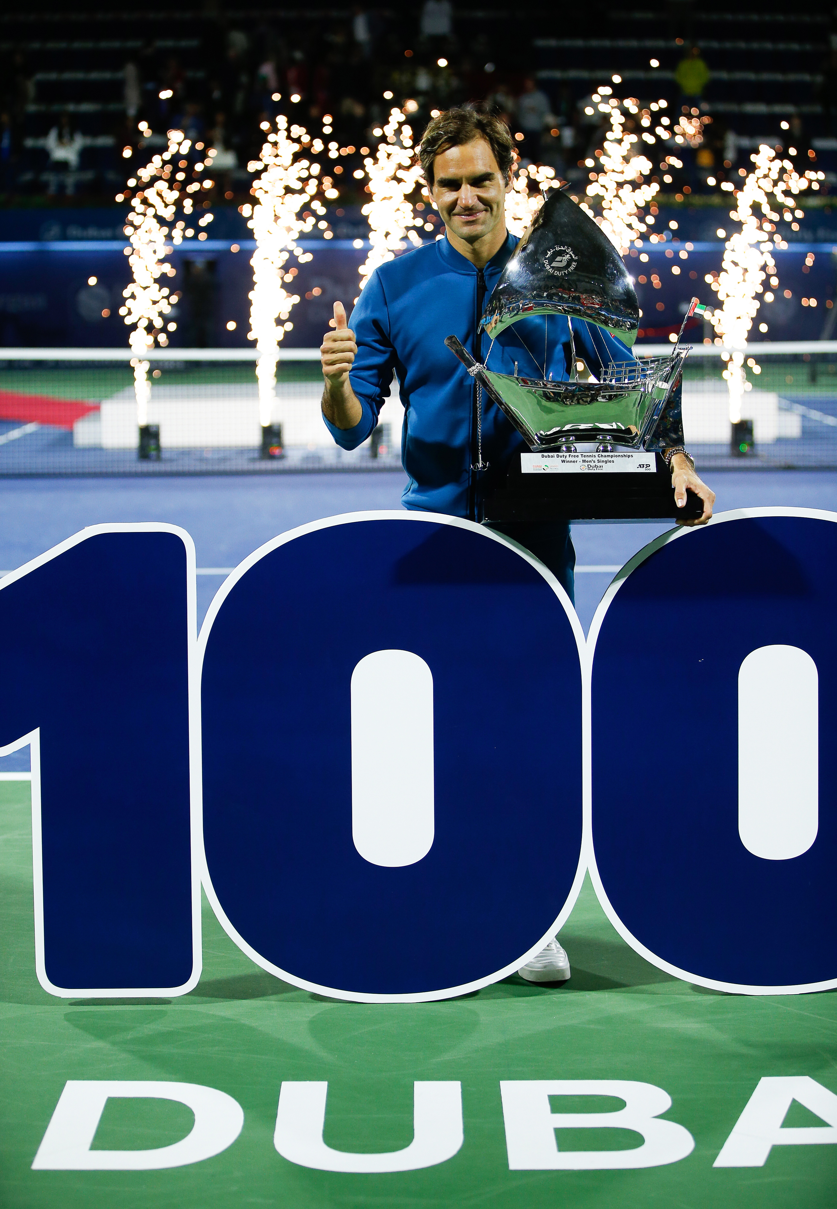 英国网球队绝杀意大利网球队，费德勒完成帽子戏法