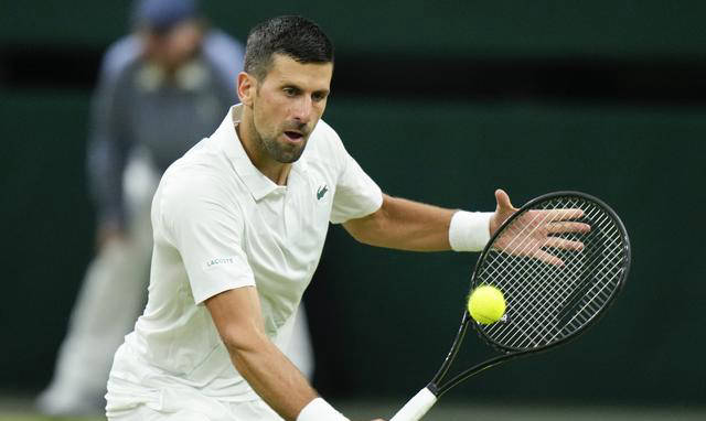 英国网球队险胜世界网球队，德约科维奇送出助攻