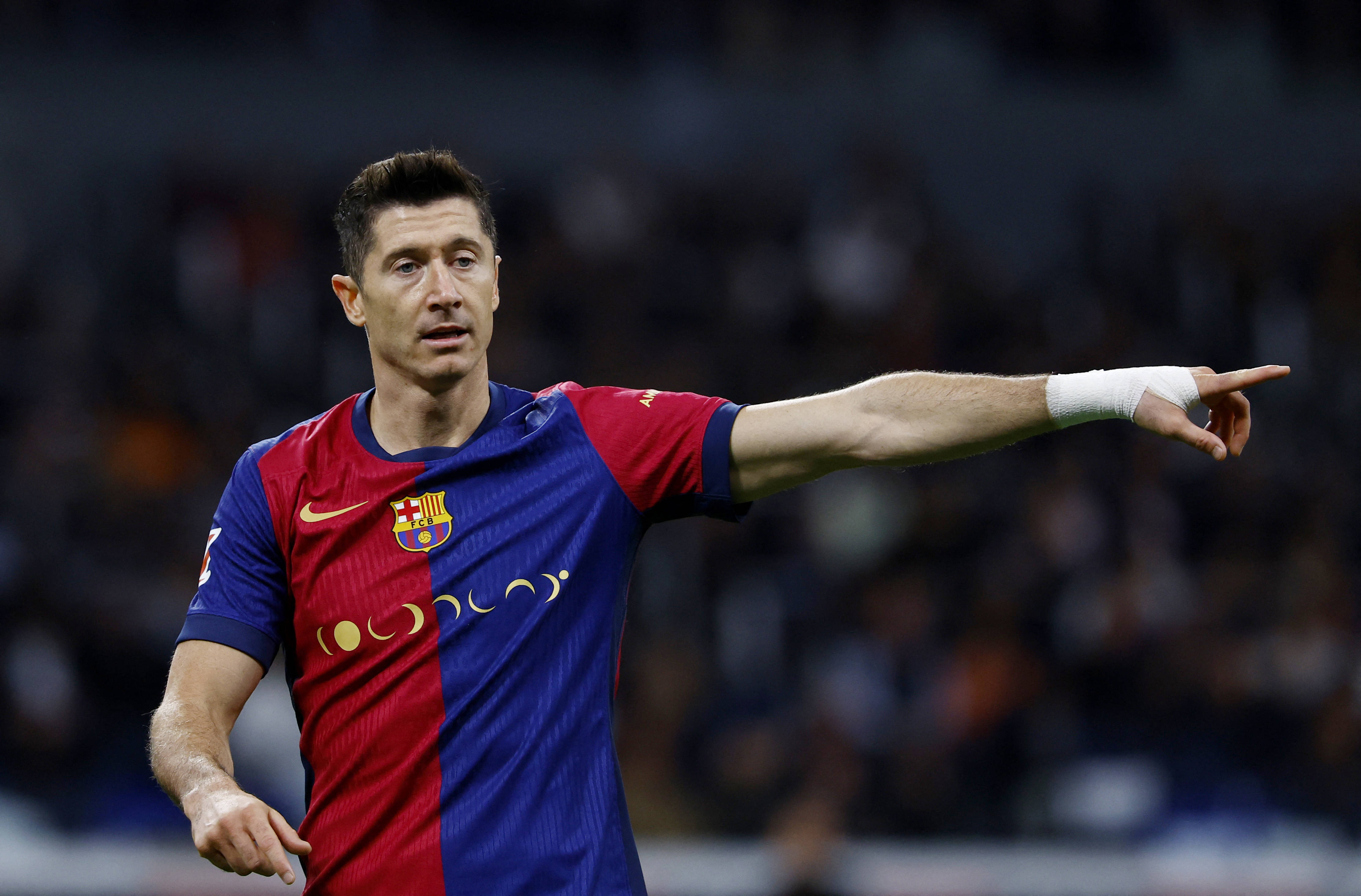 瑞士翻盘德国，莱万高光表现