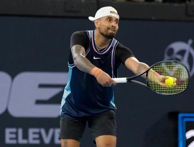 法国网球队翻盘世界网球队，克耶高斯高光表现