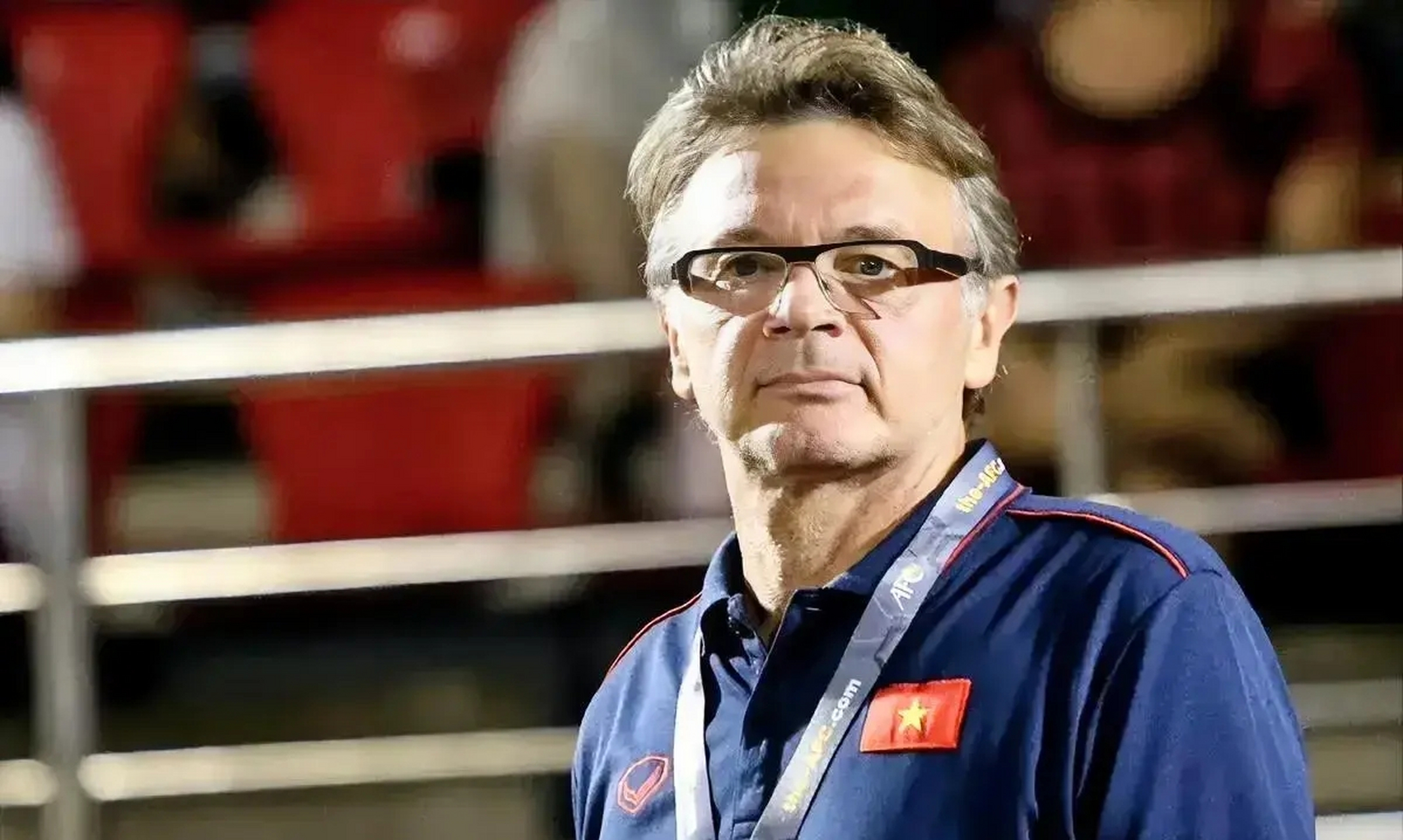 河南主力球员赛前受伤，教练寻找替补方案