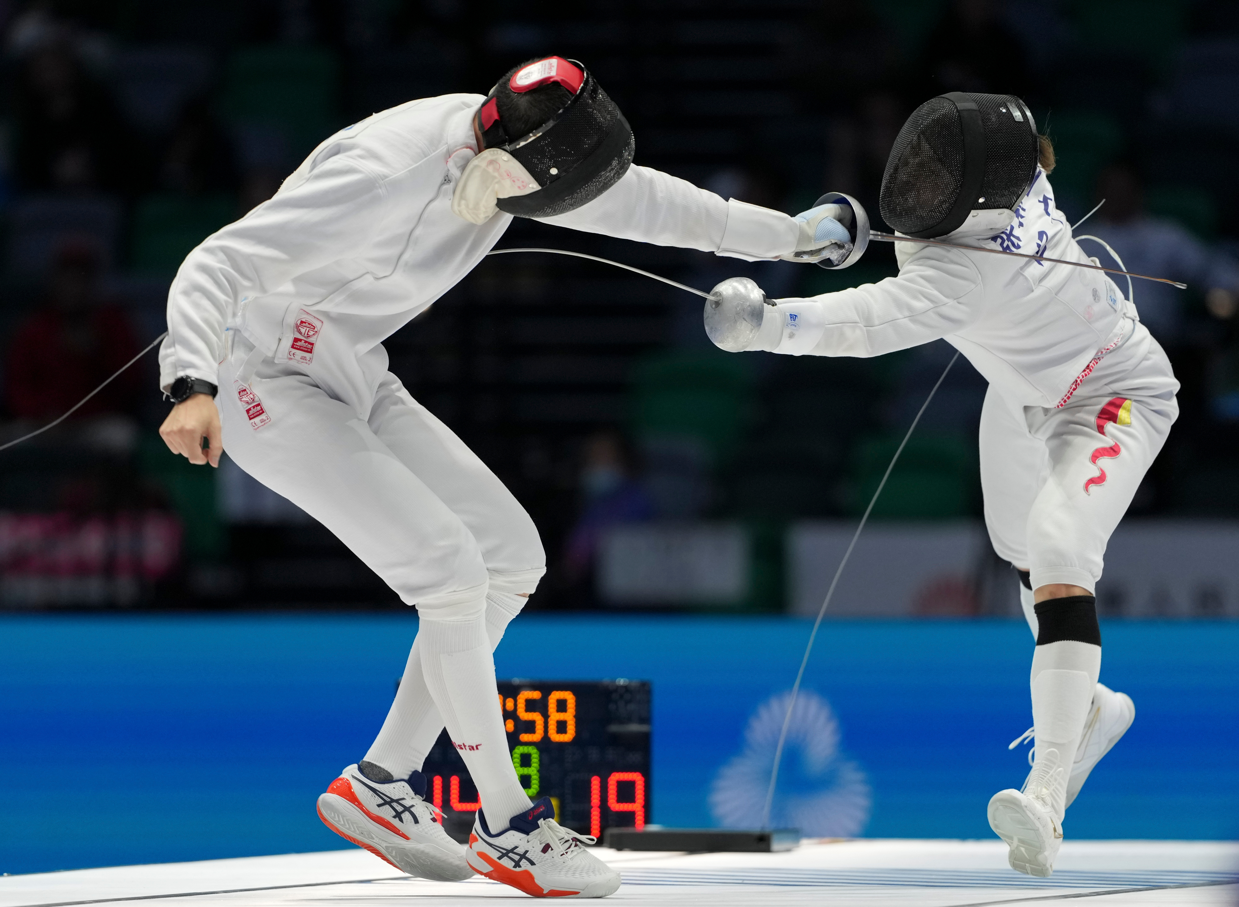 埃及击剑选手勇夺铜牌，实力耀眼