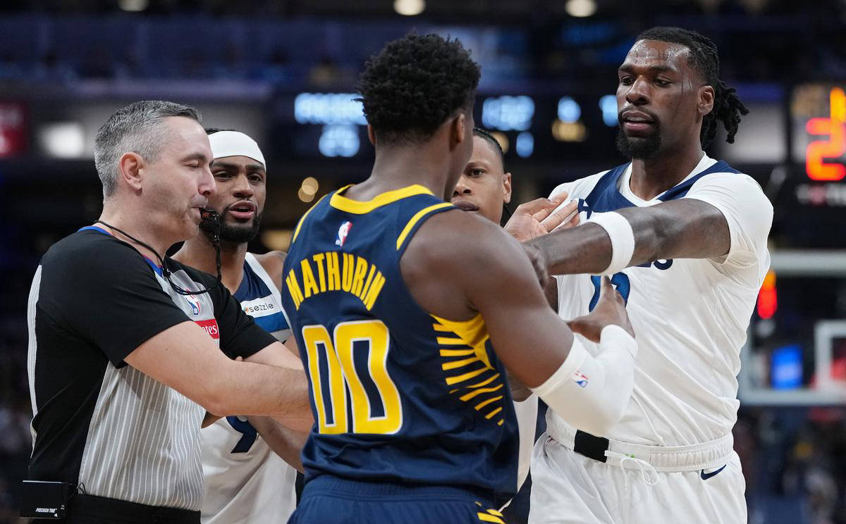 雄鹿队生死战迎战热火，谁能笑到最后？