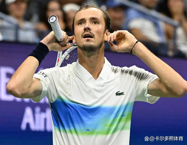 ATP总决赛翻盘戴维斯杯，梅德韦杰夫关键制胜