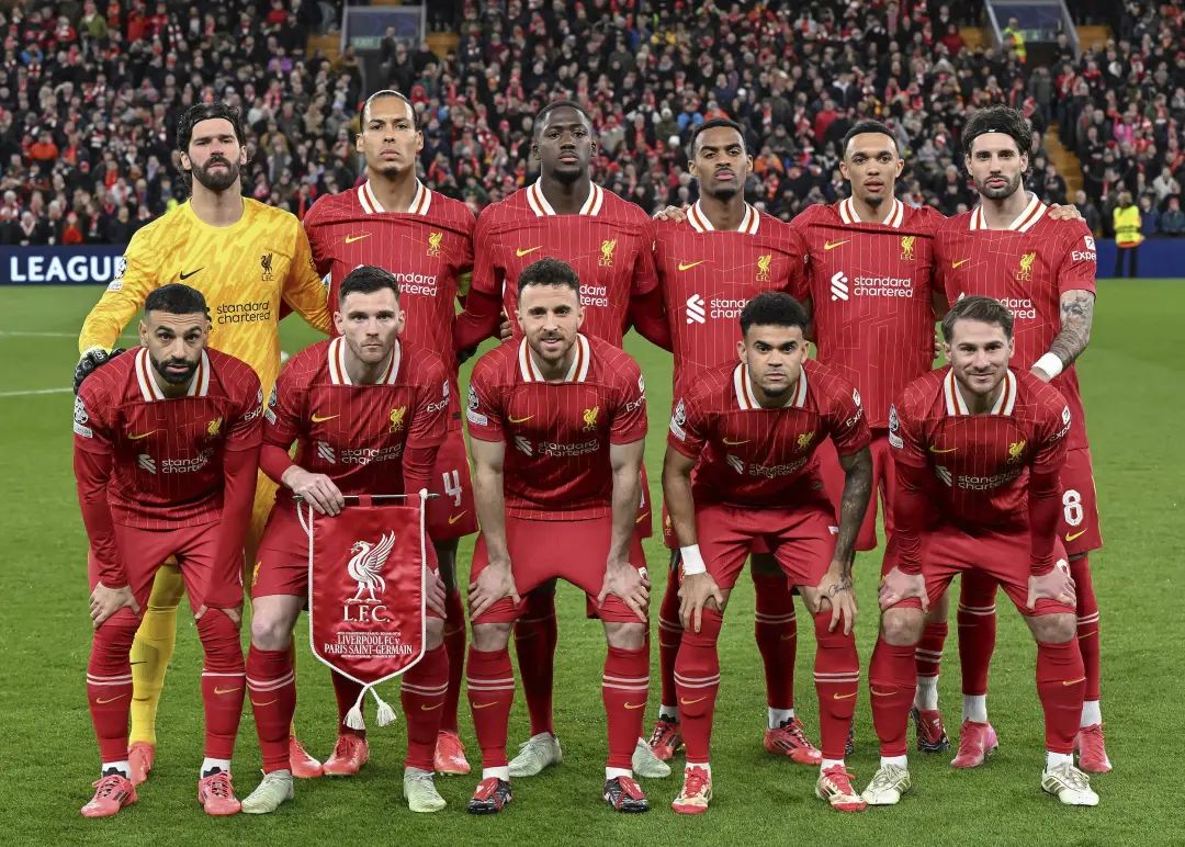 德国完胜波兰,范戴克点燃赛场 德国完胜波兰,范戴克点燃赛场