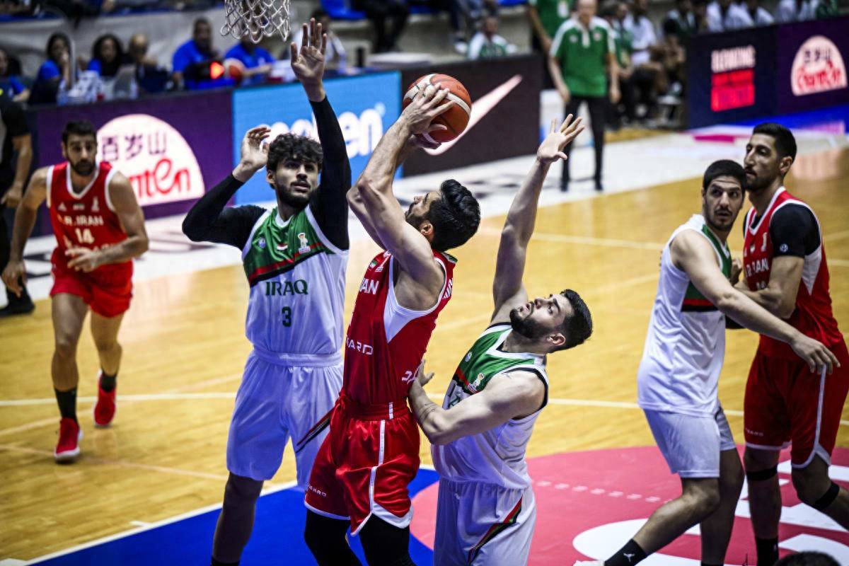 塞尔维亚男篮绝杀中国男篮,杰伦·布朗送出助攻 塞尔维亚男篮绝杀中国男篮,杰伦·布朗送出助攻