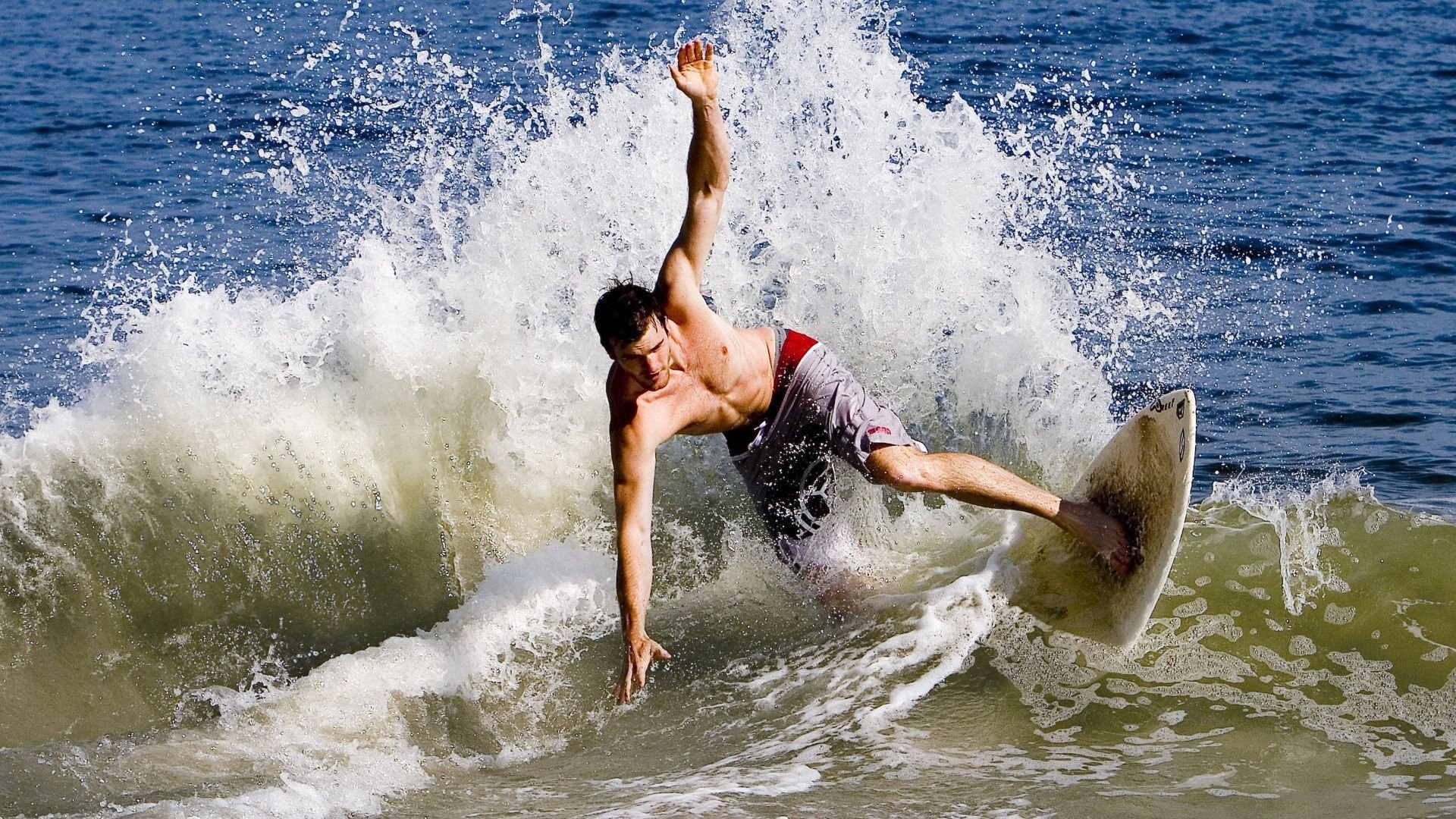 孤胆英雄的共鸣，从NBA独行侠到意甲赛场，那些以一己之力改写战局的夜晚