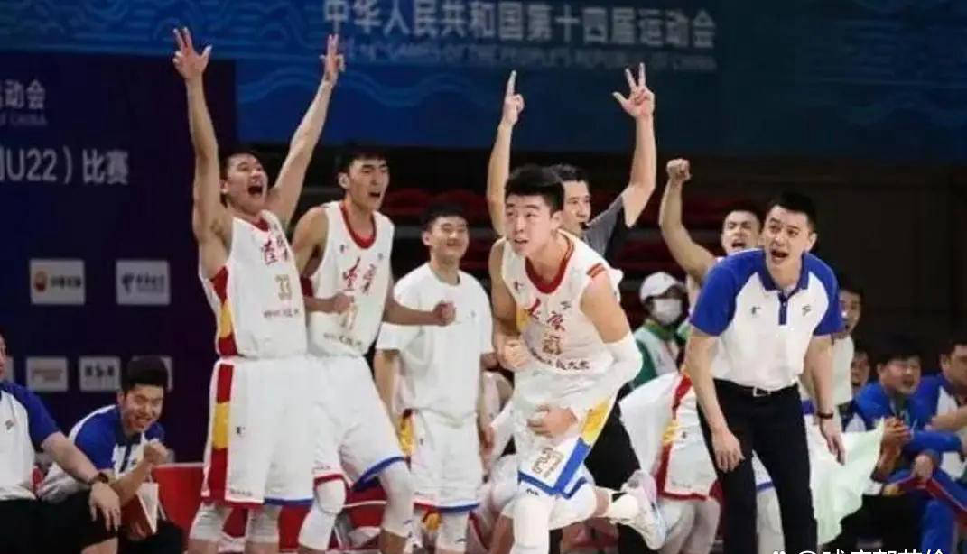 篮球比赛全端直播,球迷热情关注 篮球比赛全端直播,球迷热情关注