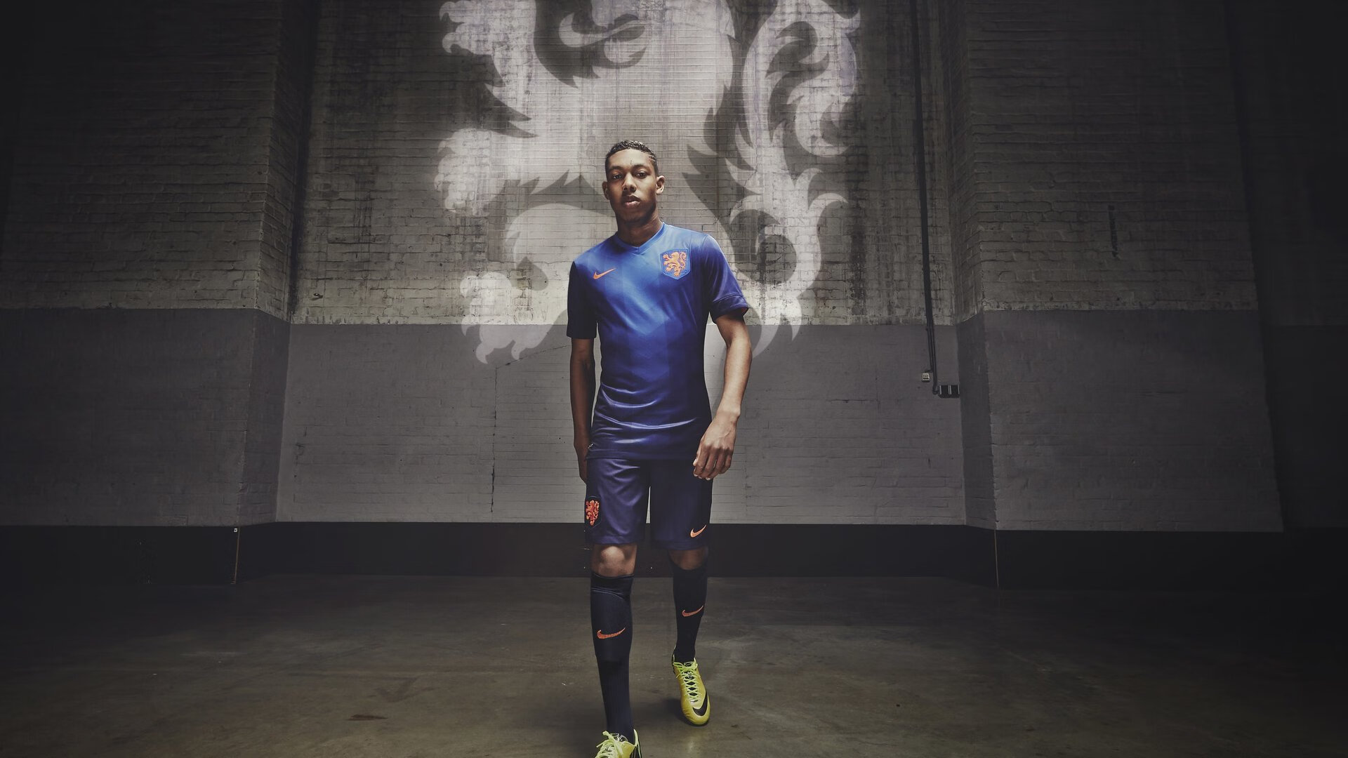 当蓝黑风暴席卷日耳曼战车，萨内一剑封喉背后的国际米兰式碾压